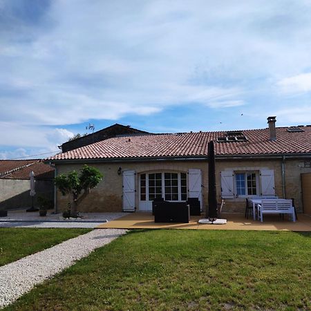 Domaine Des Pres De Joussac - Protocole Sanitaire Strict Villa Jau-Dignac-et-Loirac Luaran gambar