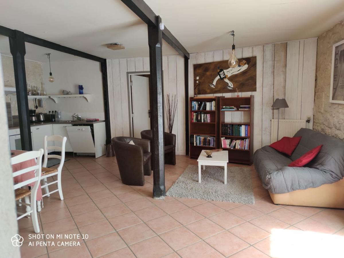 Domaine Des Pres De Joussac - Protocole Sanitaire Strict Villa Jau-Dignac-et-Loirac Luaran gambar